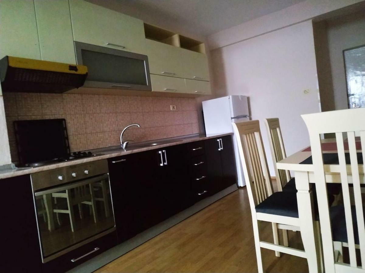 Lovely Apt At The Heart Of The City&Near The Lake Pogradec Ngoại thất bức ảnh